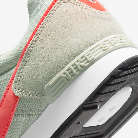 Жіночі кросівки NIKE Venture Runner CK2948-005_image_4