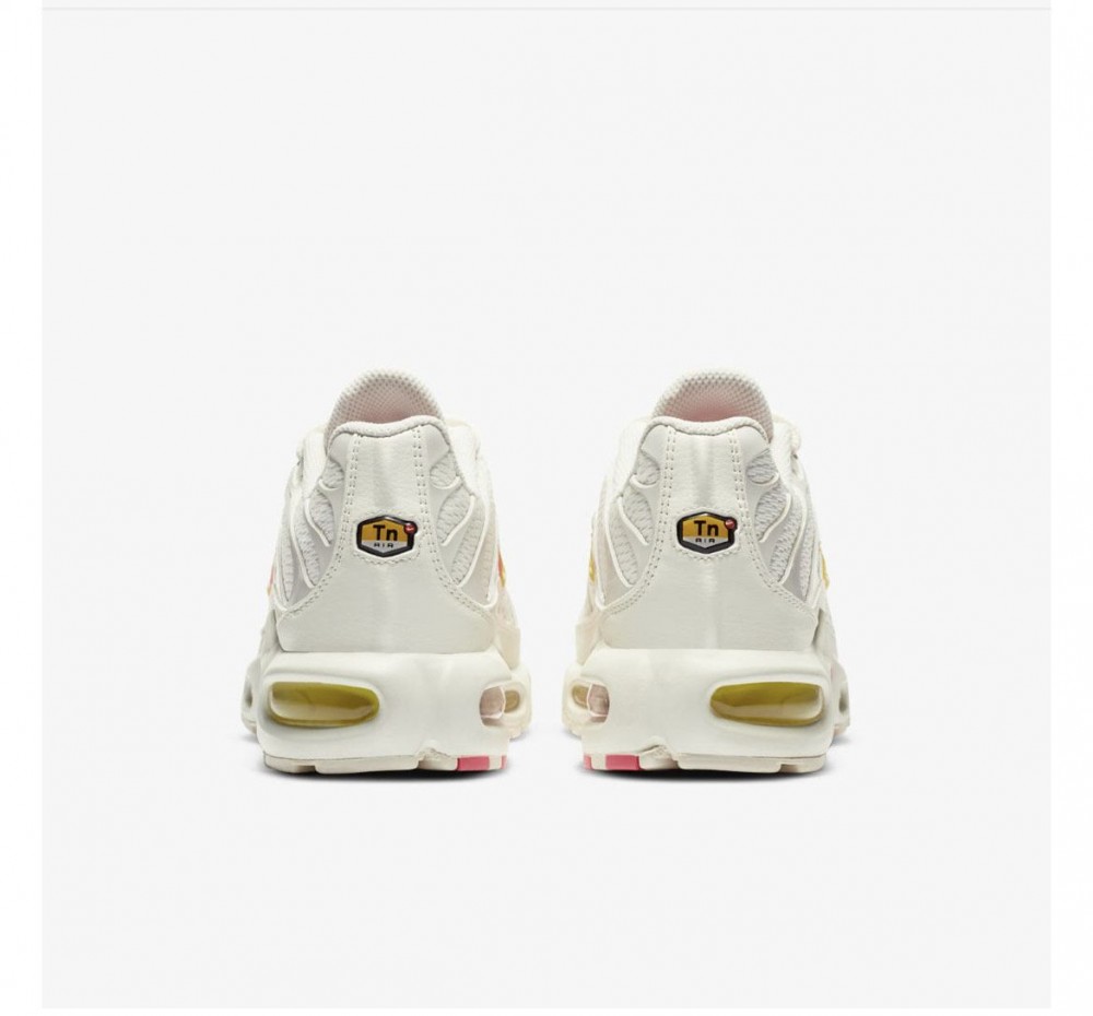 Кросівки Nike Air Max Plus CZ0373-100_image_3