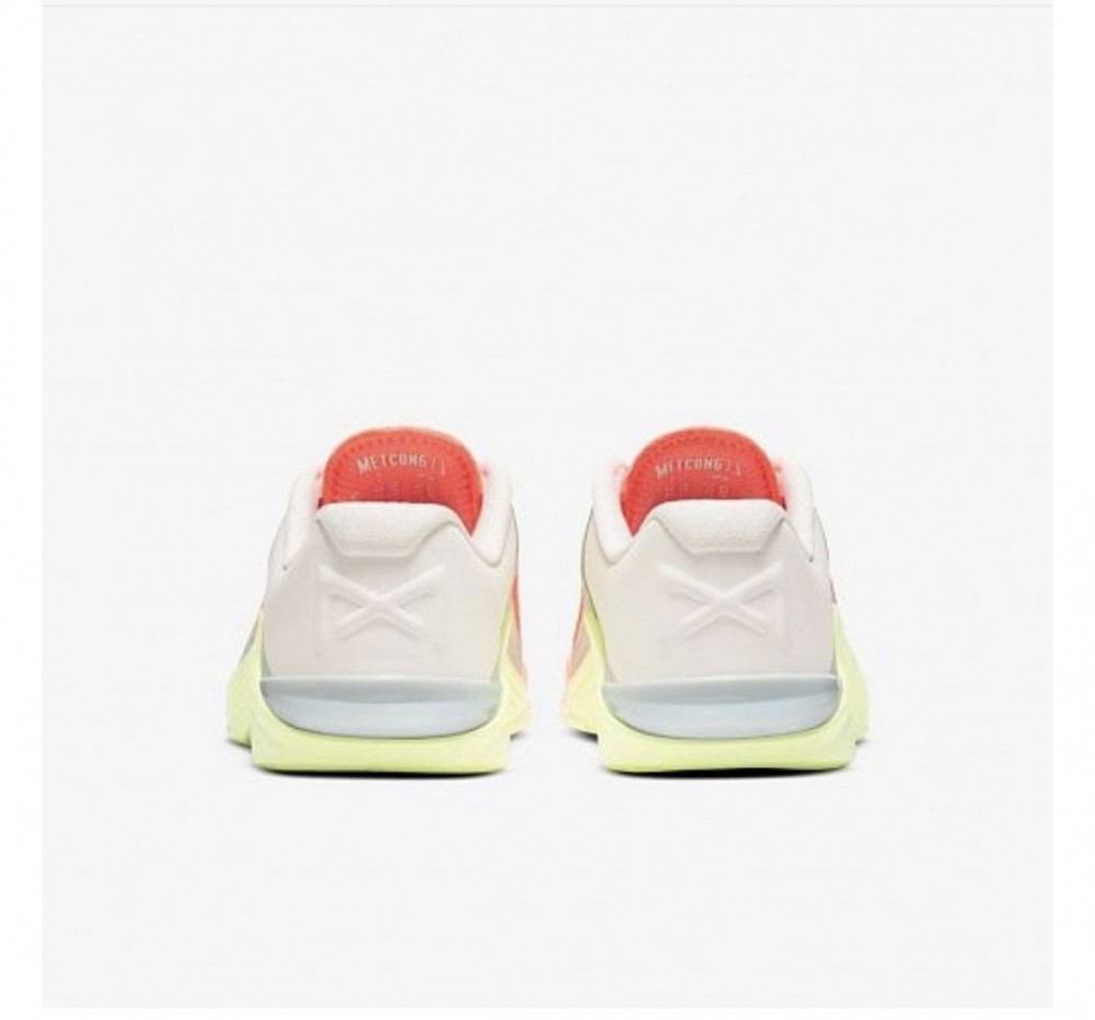 Женские Кроссовки Nike Metcon 6 AT3160-800_image_5