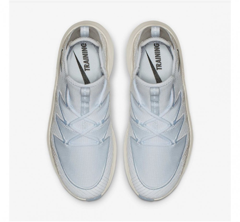 Кросівки Nike WMNS FREE TR 9 MTLC AV2140-400_image_3