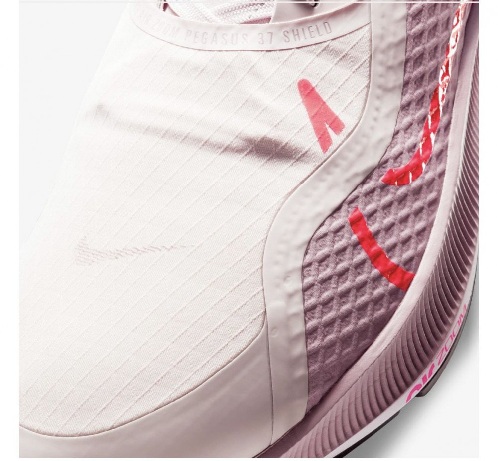 Кросівки для бігу Nike Air Zoom Pegasus 37 Shield CQ8639-600_image_3