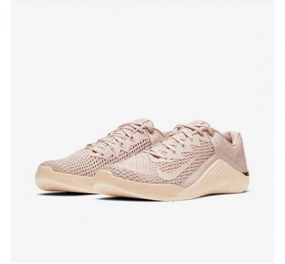 Кроссовки Nike Metcon 6 Premium CV1262-222_image_4