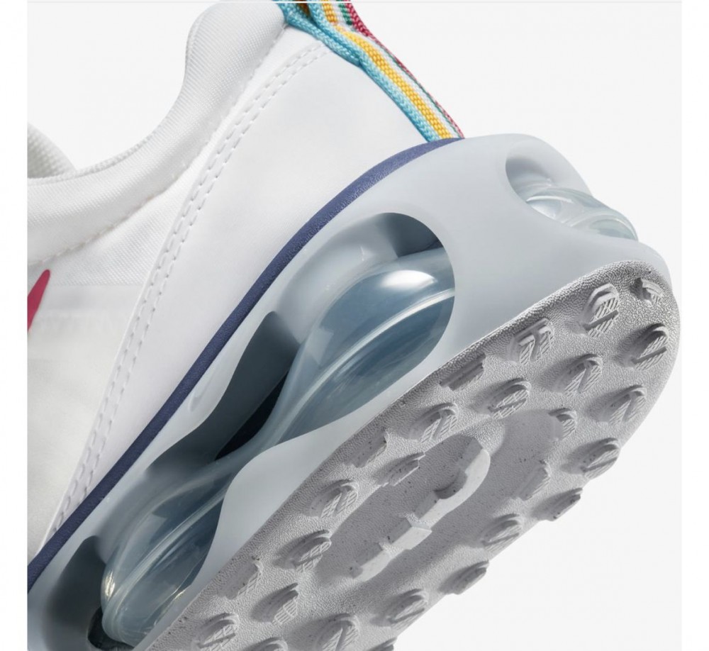 Жіночі кросівки Nike Air Max 2021 DC9478-100_image_6