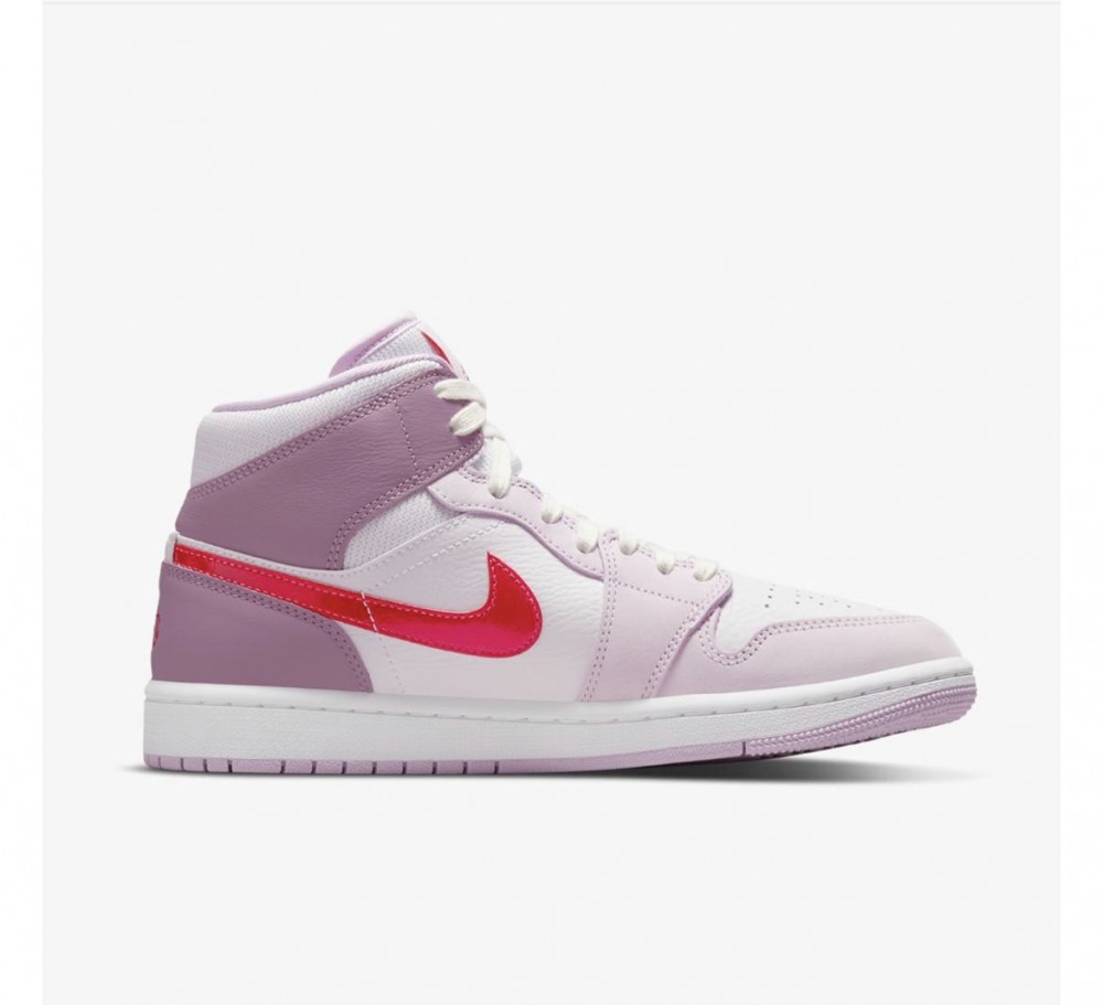 Жіночі кросівки Wmns Air Jordan 1 Mid Vd DR0174-500_image_1