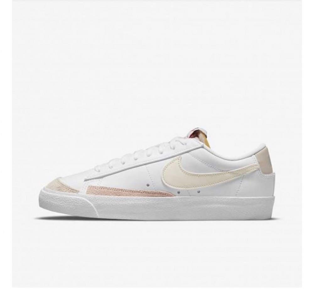 Жіночі кросівки Nike W Blazer Low DC4769-108_image_2