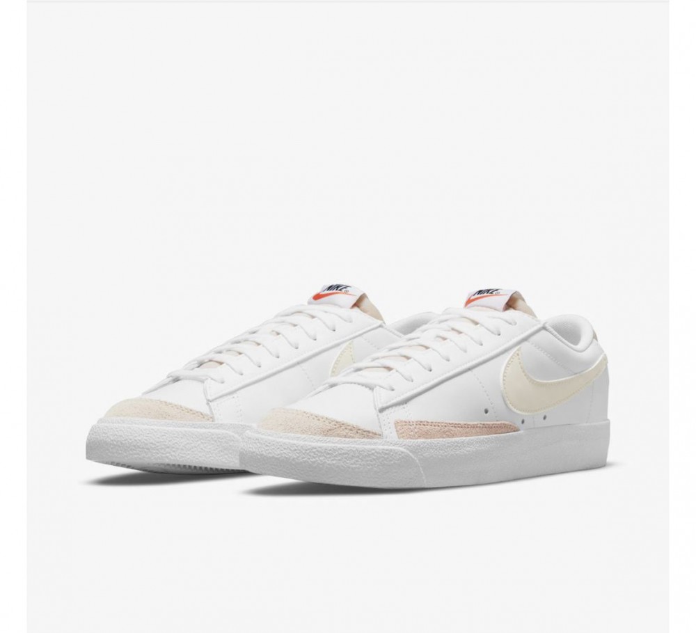 Жіночі кросівки Nike W Blazer Low DC4769-108_image_4