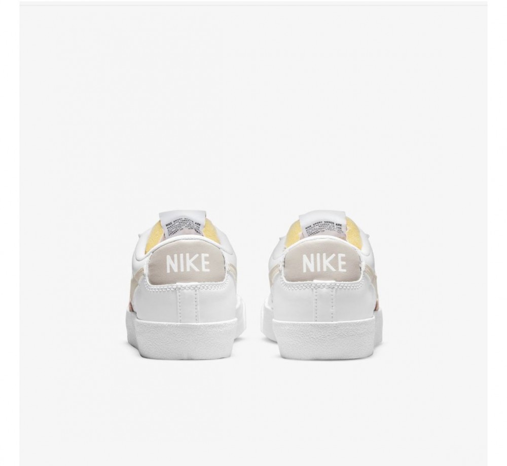 Жіночі кросівки Nike W Blazer Low DC4769-108_image_3