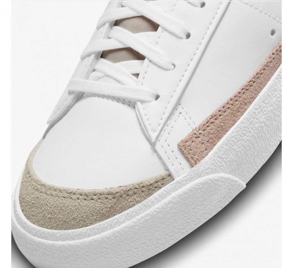 Жіночі кросівки Nike W Blazer Low DC4769-108_image_6