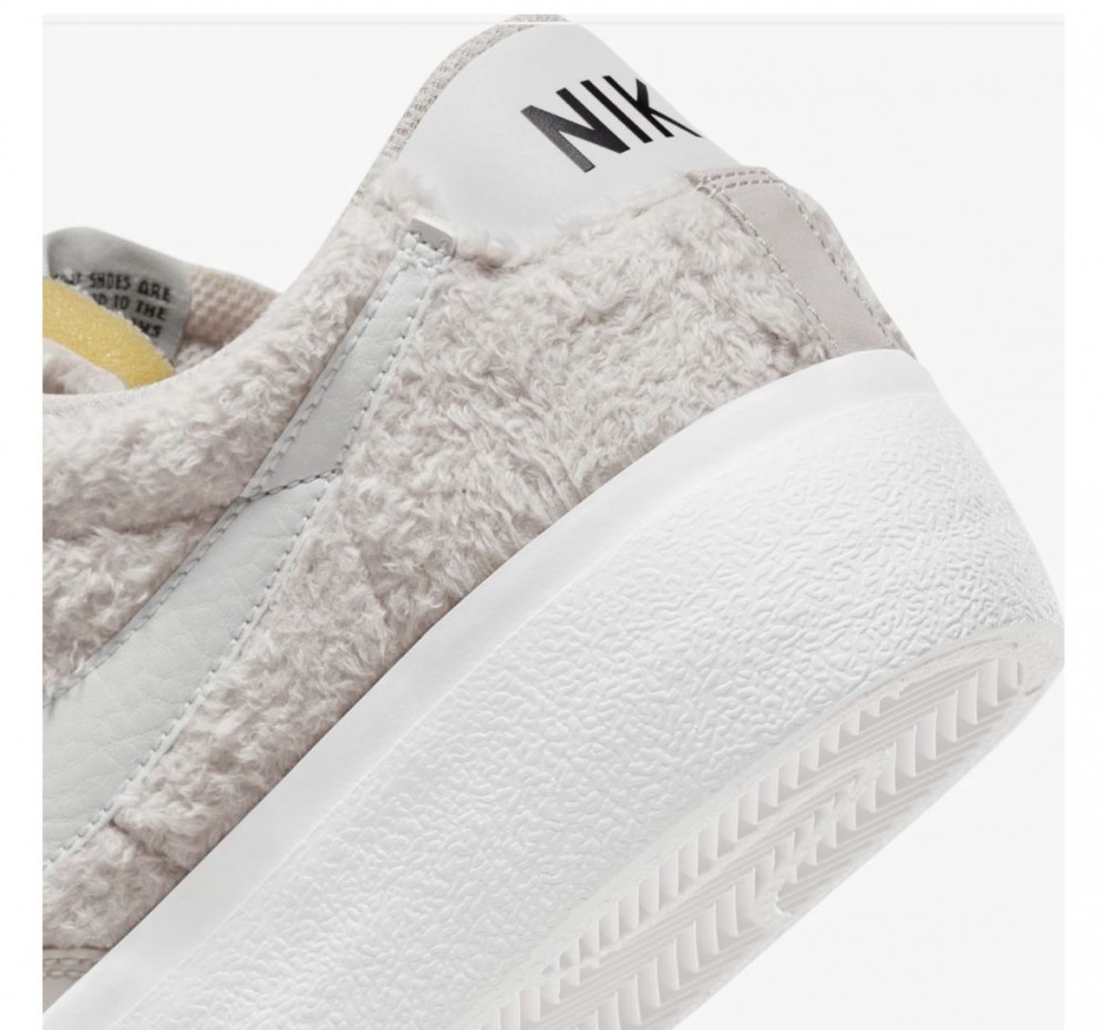 Кросівки Nike Wmns Blazer Low Platform DO6715-001_image_3