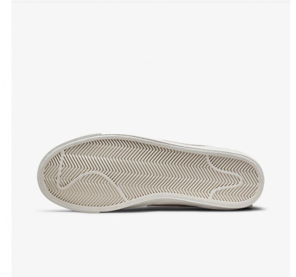 Жіночі кросівки Nike Blazer Low 77 Jumbo DQ1470-102_image_9