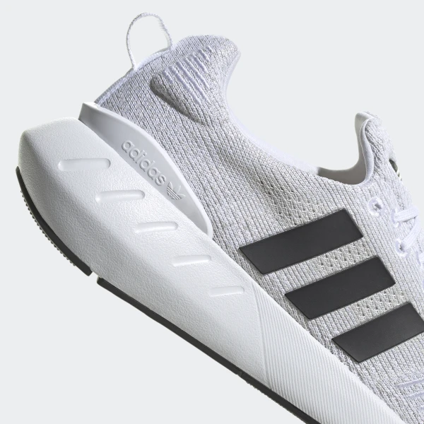Кроссовки Swift Run 22 Adidas Originals GY3047_image_3