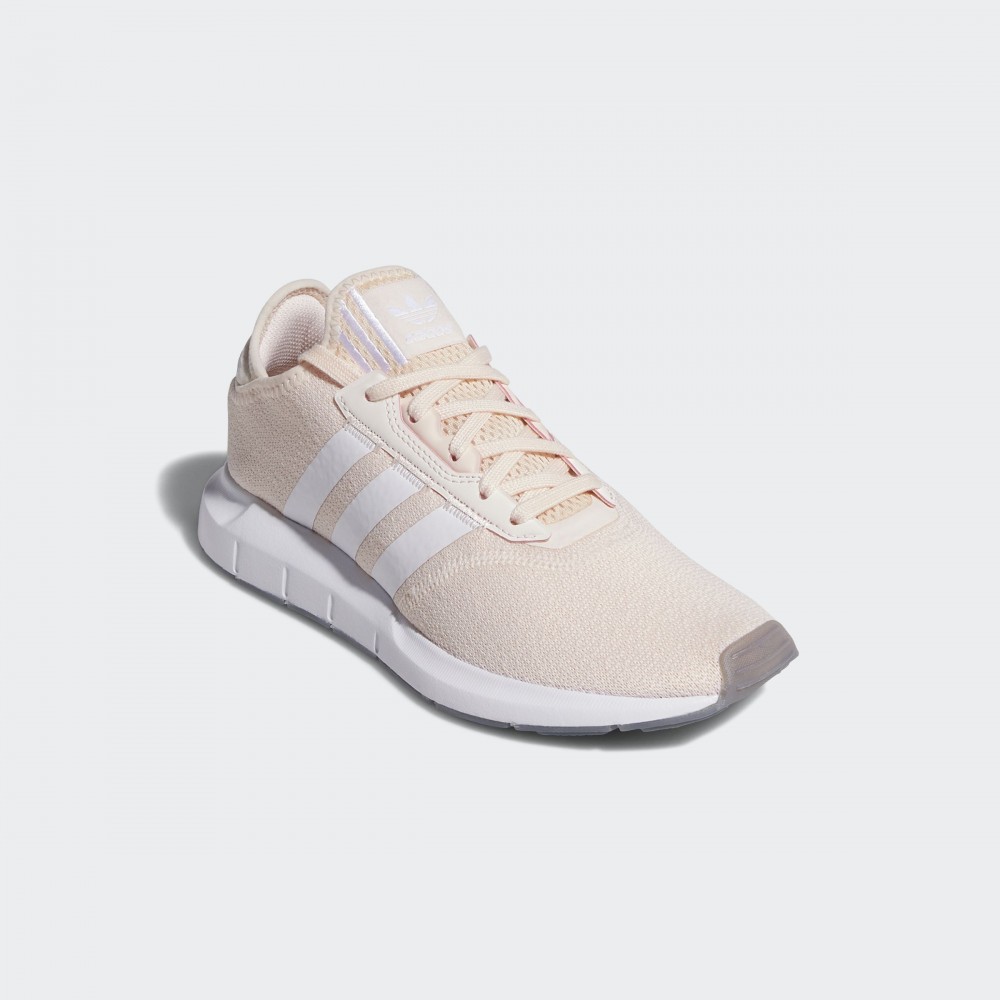 Жіночі кросівки Adidas Swift Run X FY2136_image_3