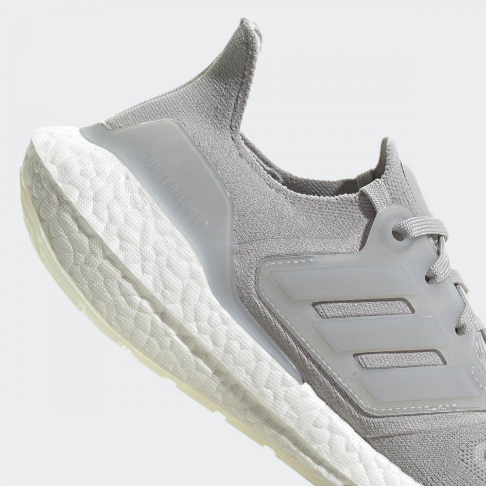Кроссовки для бега adidas Ultraboost 22 GX5594_image_6