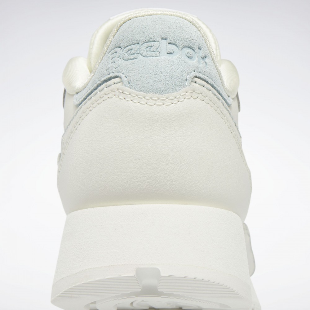 Жіночі кросівки Reebok Classic Leather GY8799_image_4