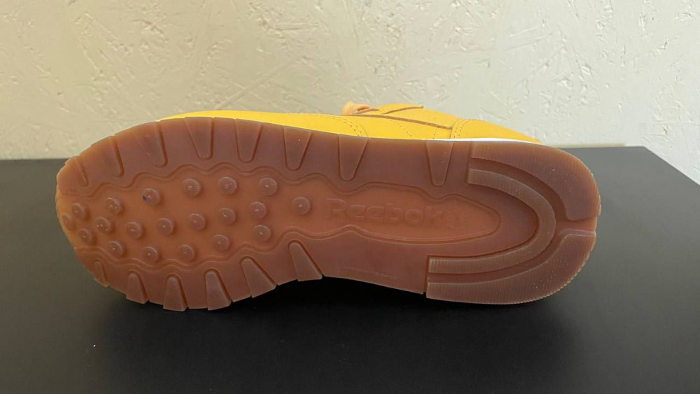 Жіночі кросівки Reebok Classic Leather DV7099_image_5
