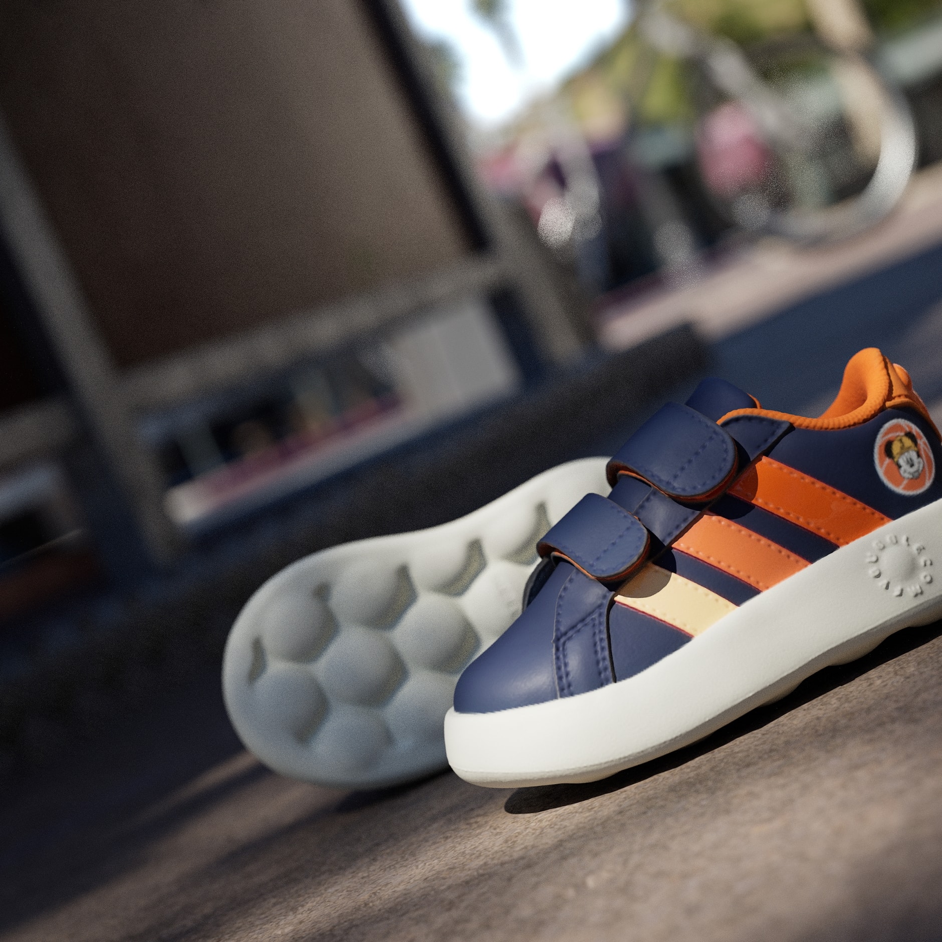 Дитячі кросівки Adidas Disney Mickey Mouse Grand Court JS2344_image_2