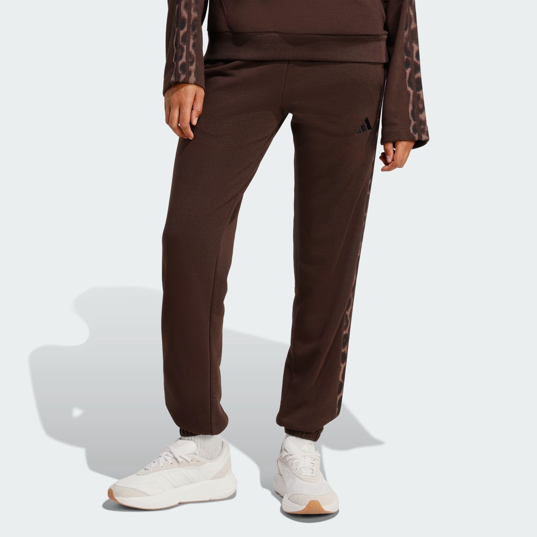 Жіночі штани Adidas Seasonal Essentials Leopard 3-Stripes KA4720_image_2