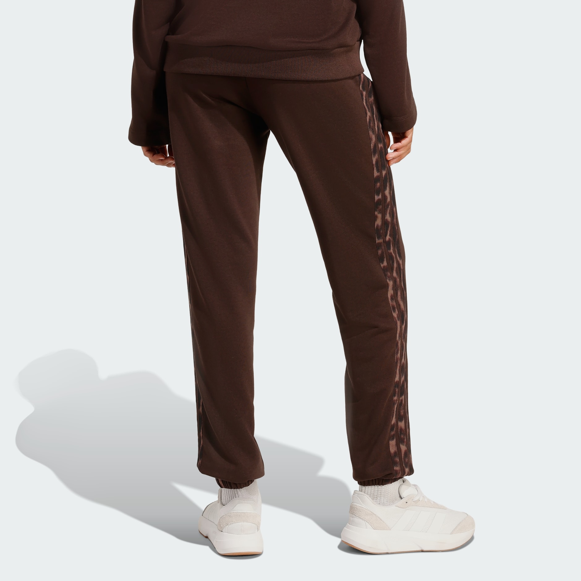 Жіночі штани Adidas Seasonal Essentials Leopard 3-Stripes KA4720_image_3