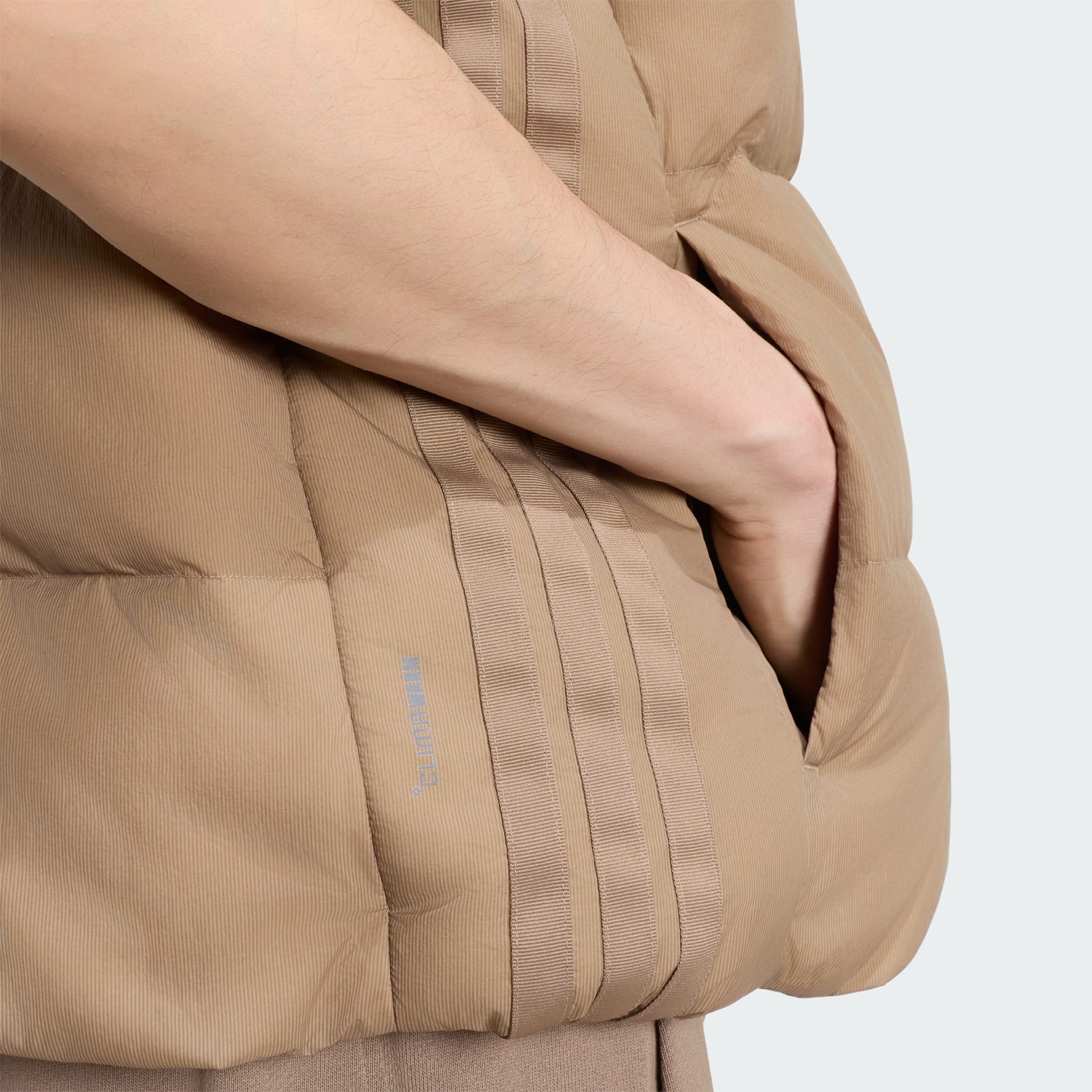Чоловічий жилет Adidas Essentials Climawarm 3-Stripes KS7716_image_5