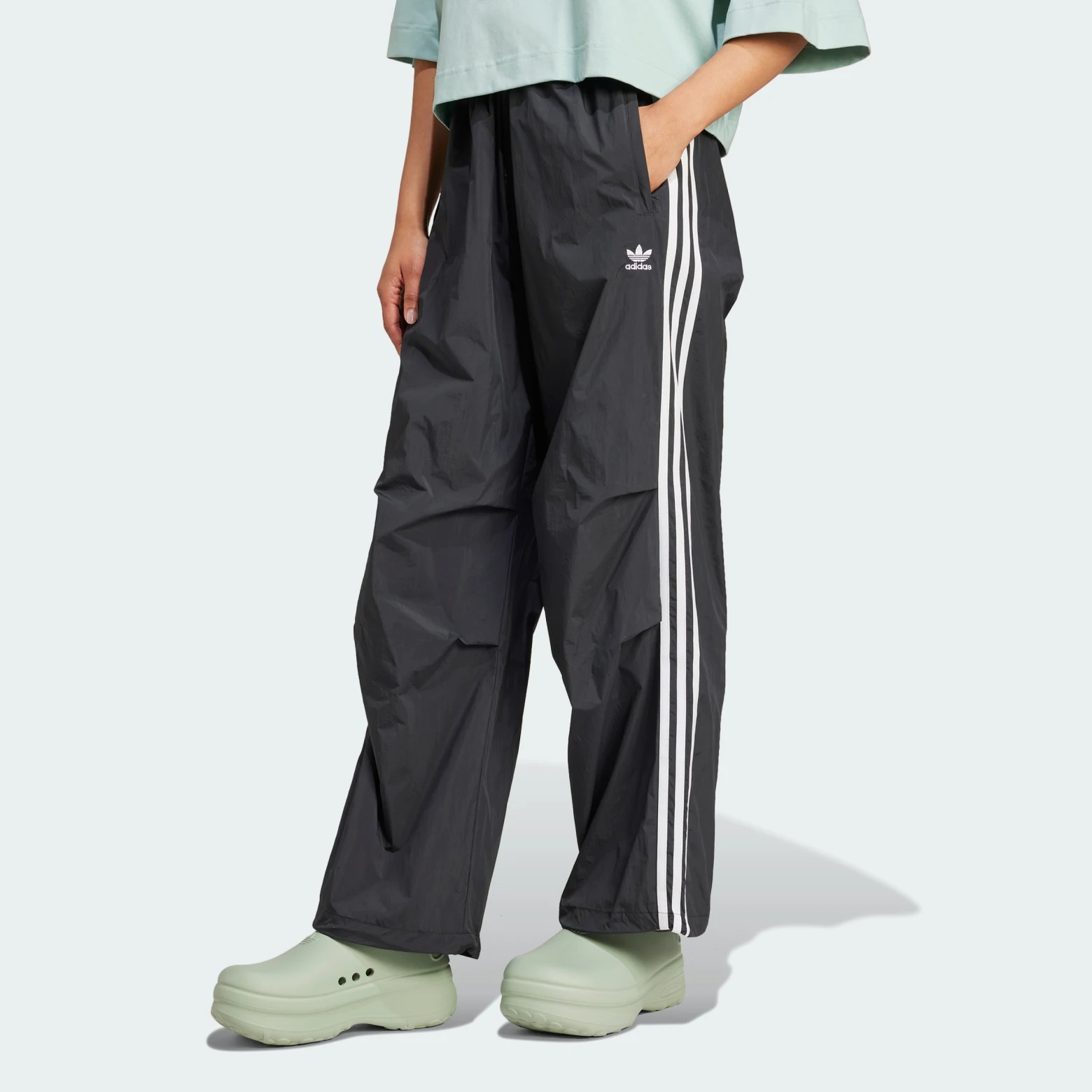 Спортивні штани 3-Stripes Woven Parachute Adidas Originals IY7251_image_7
