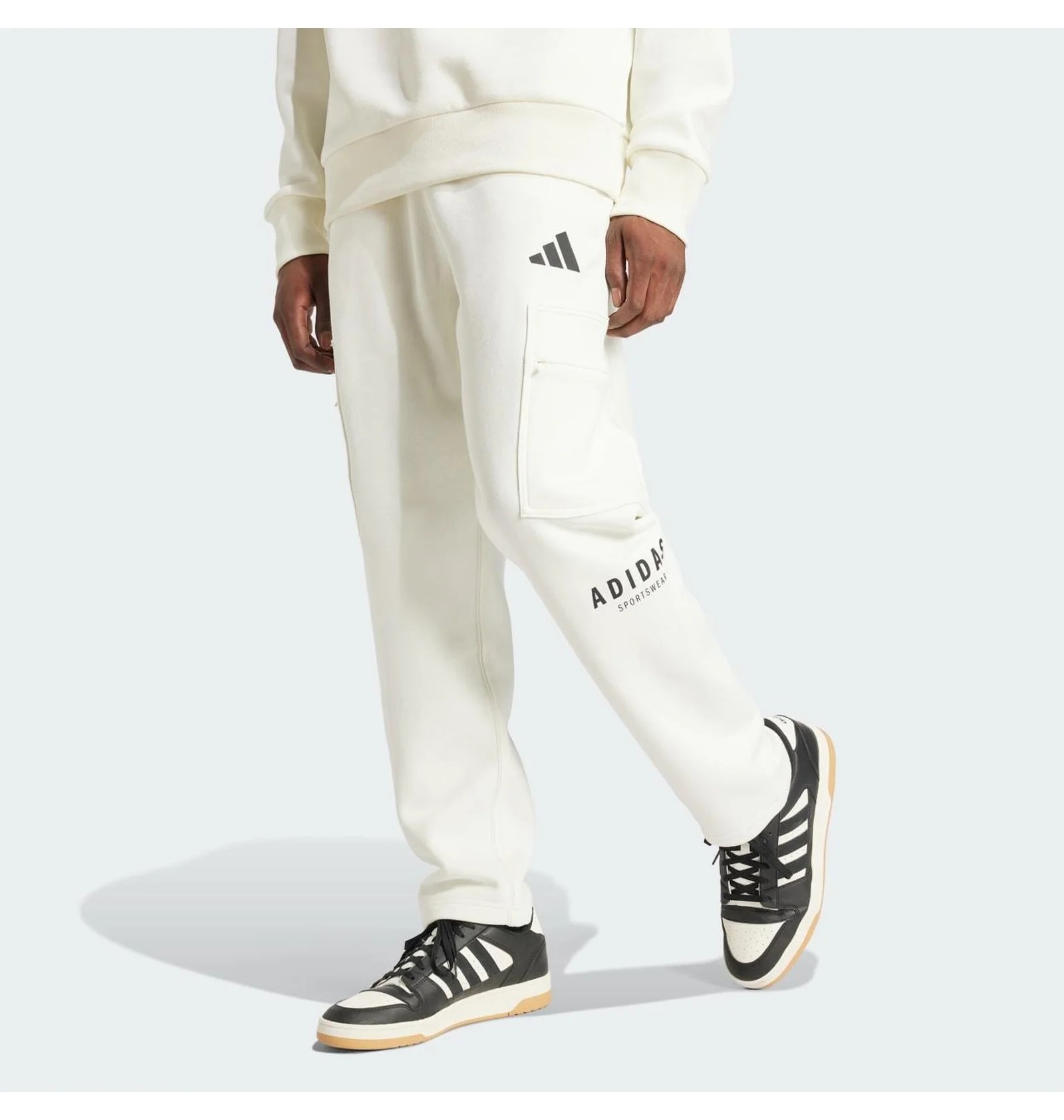 Штани чоловічі Adidas All Szn Fleece Graphic Loose Sportswear White JJ3664_image_2
