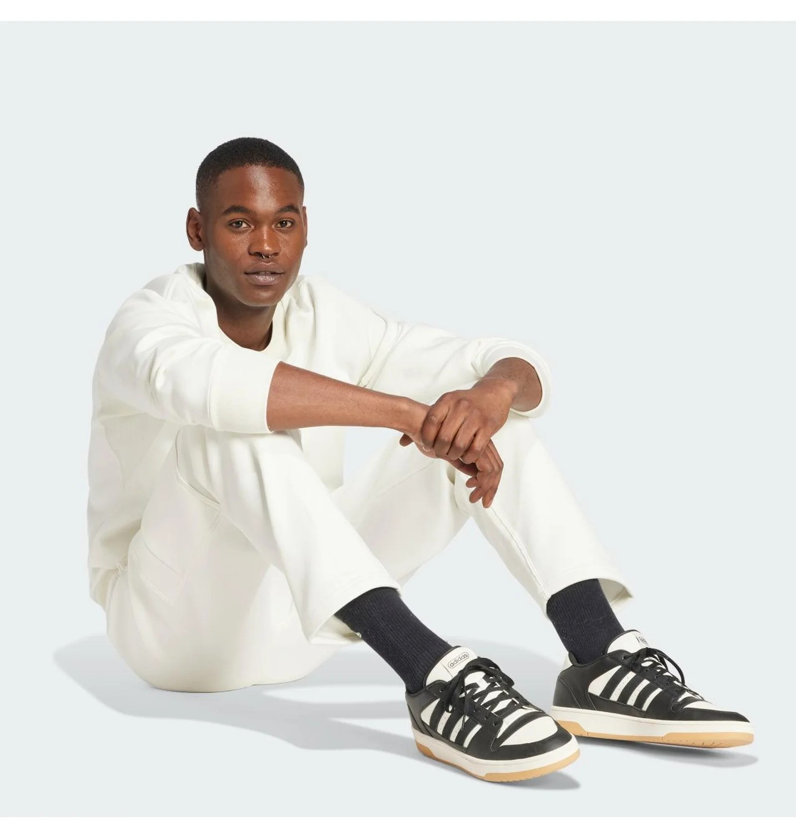 Штани чоловічі Adidas All Szn Fleece Graphic Loose Sportswear White JJ3664_image_4