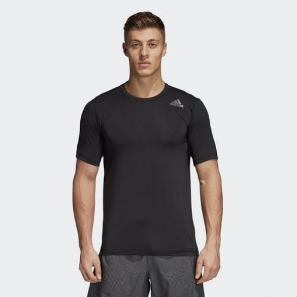  Чоловіча футболка Adidas FreeLift Fit El CE0830_image_1
