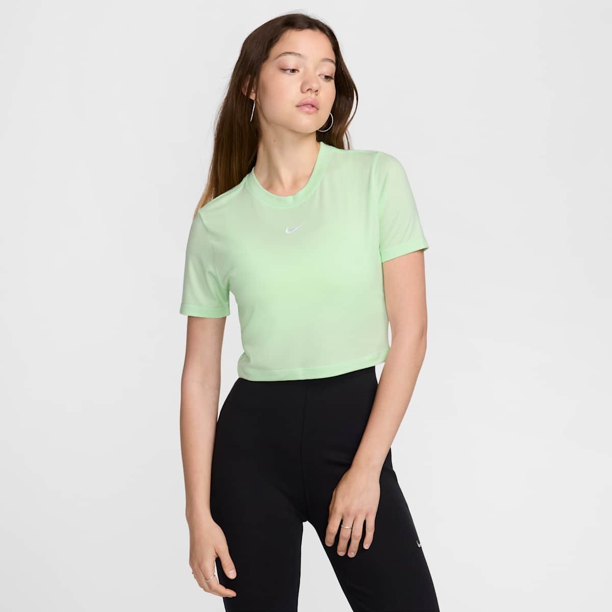 Жіноча футболка Nike Sportswear Essential FB2873-376_image_1