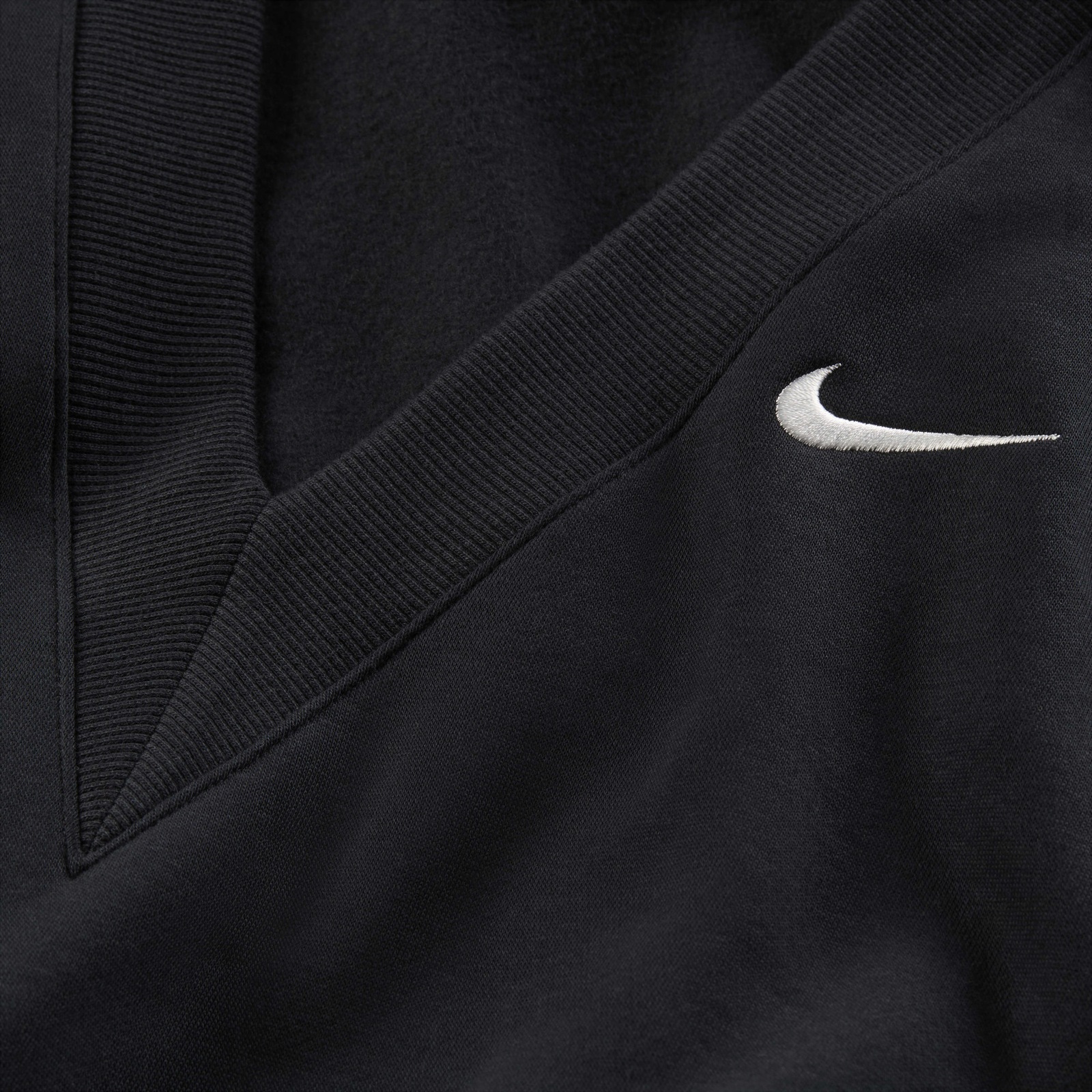 Жилетка жіноча Nike W NSW Phnx Flc Slvls Vneck Crp FV6316-010_image_6