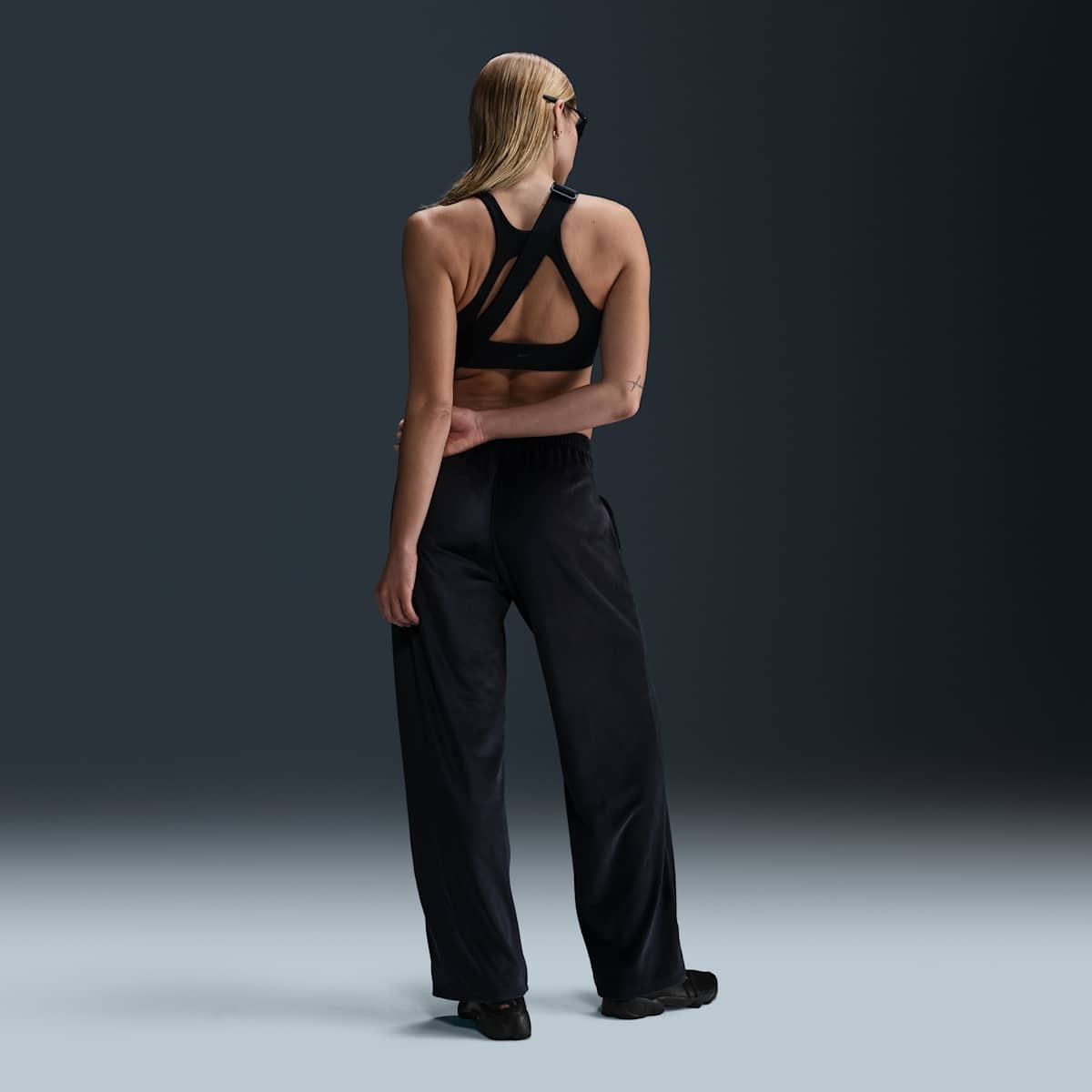 Женские брюки Nike W Chll Vlr HJ0922-010_image_4