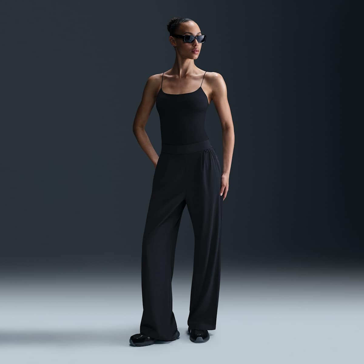 Женские брюки Nike W Nk Etc Dri-FIT Hr Wd Leg Pant Wvn HM8389-010_image_1