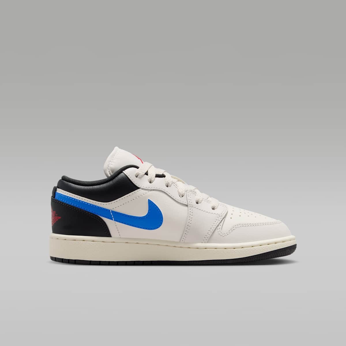 Кросівки Air Jordan 1 Low 553560-027_image_3