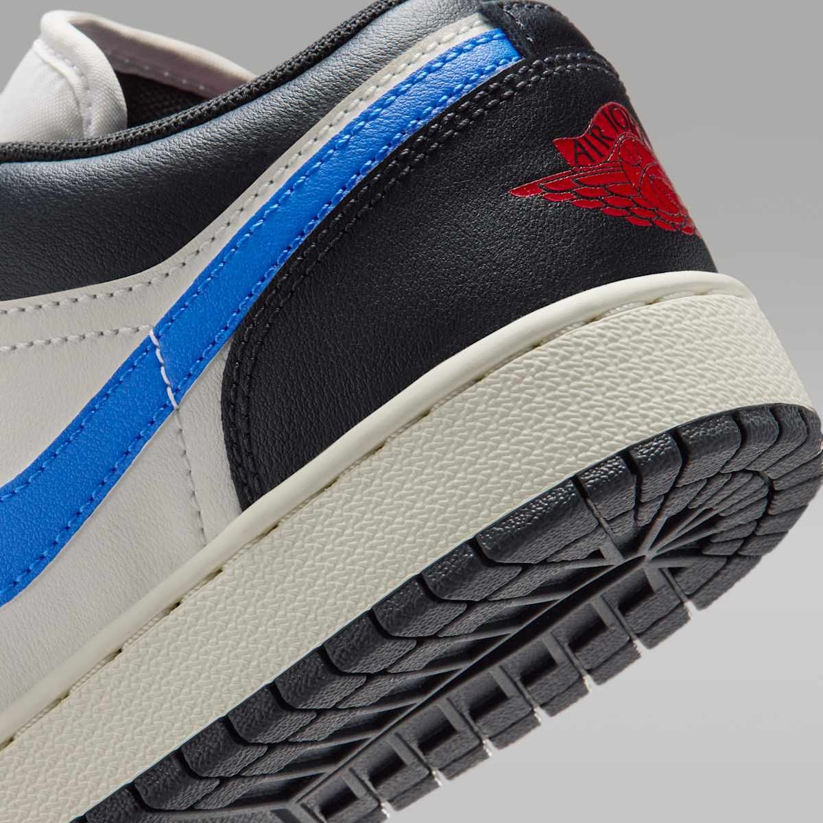 Кросівки Air Jordan 1 Low 553560-027_image_8