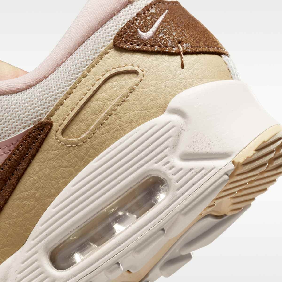 Кроссовки Nike Air Max 90 Futura DZ4704-100_image_8