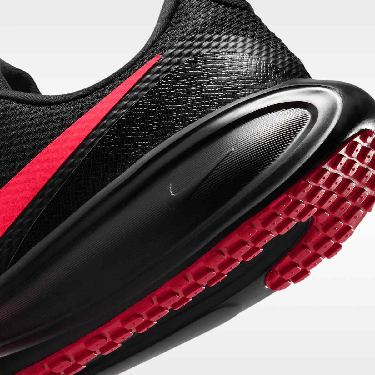 Кросівки Nike Revolution 8 HJ9198-012_image_8