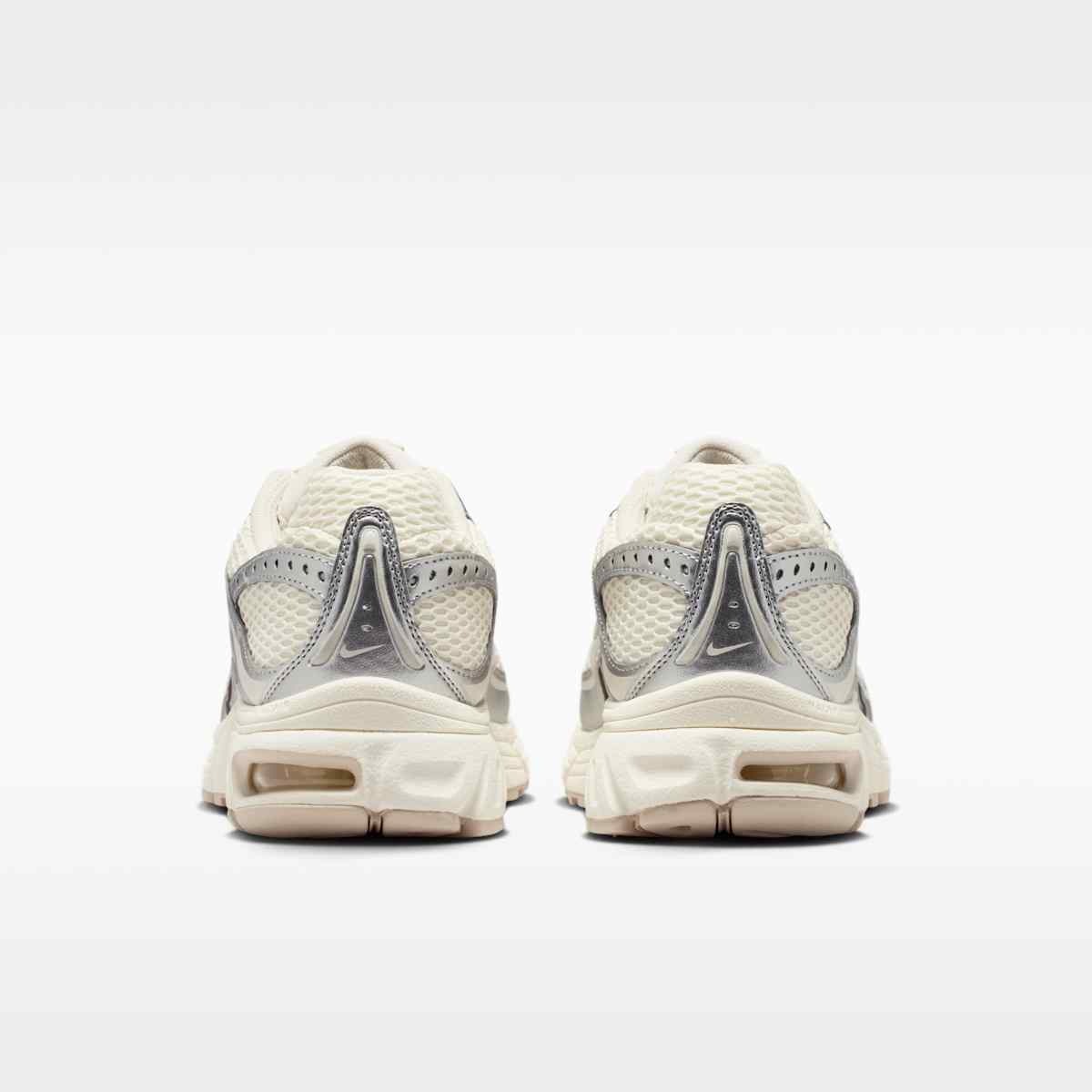 Кросівки Nike Air Max Moto 2K HQ2056-108_image_6