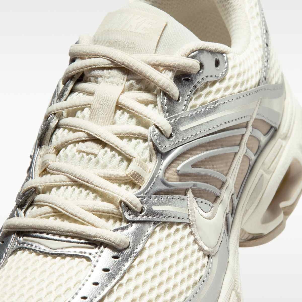Кросівки Nike Air Max Moto 2K HQ2056-108_image_7