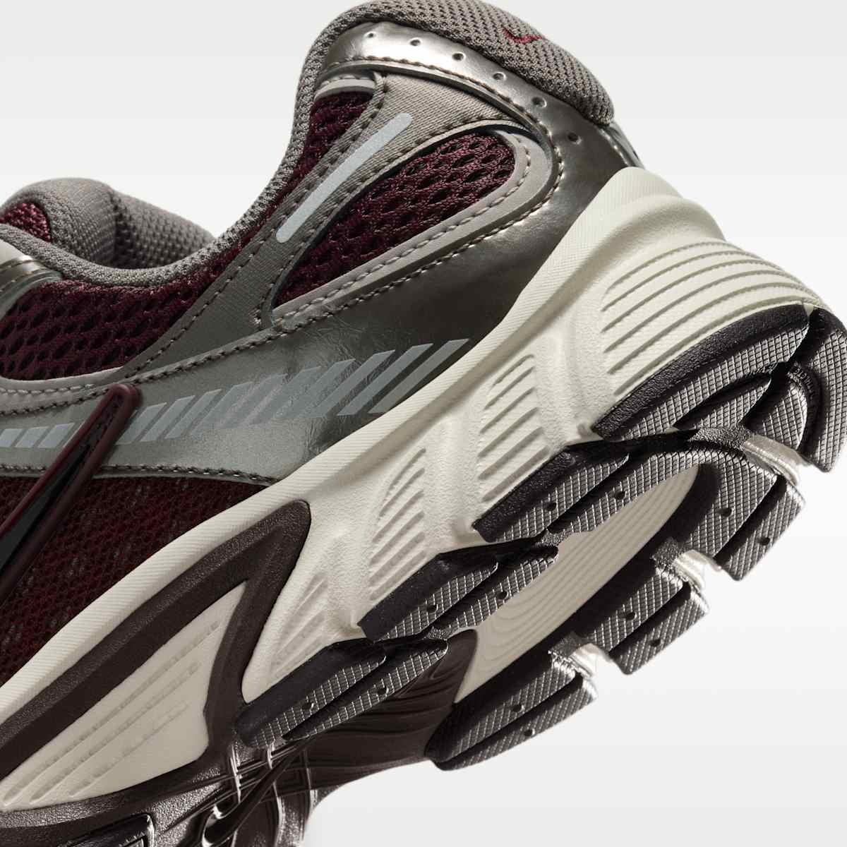 Кроссовки Nike V5 RNR HQ7901-602_image_8