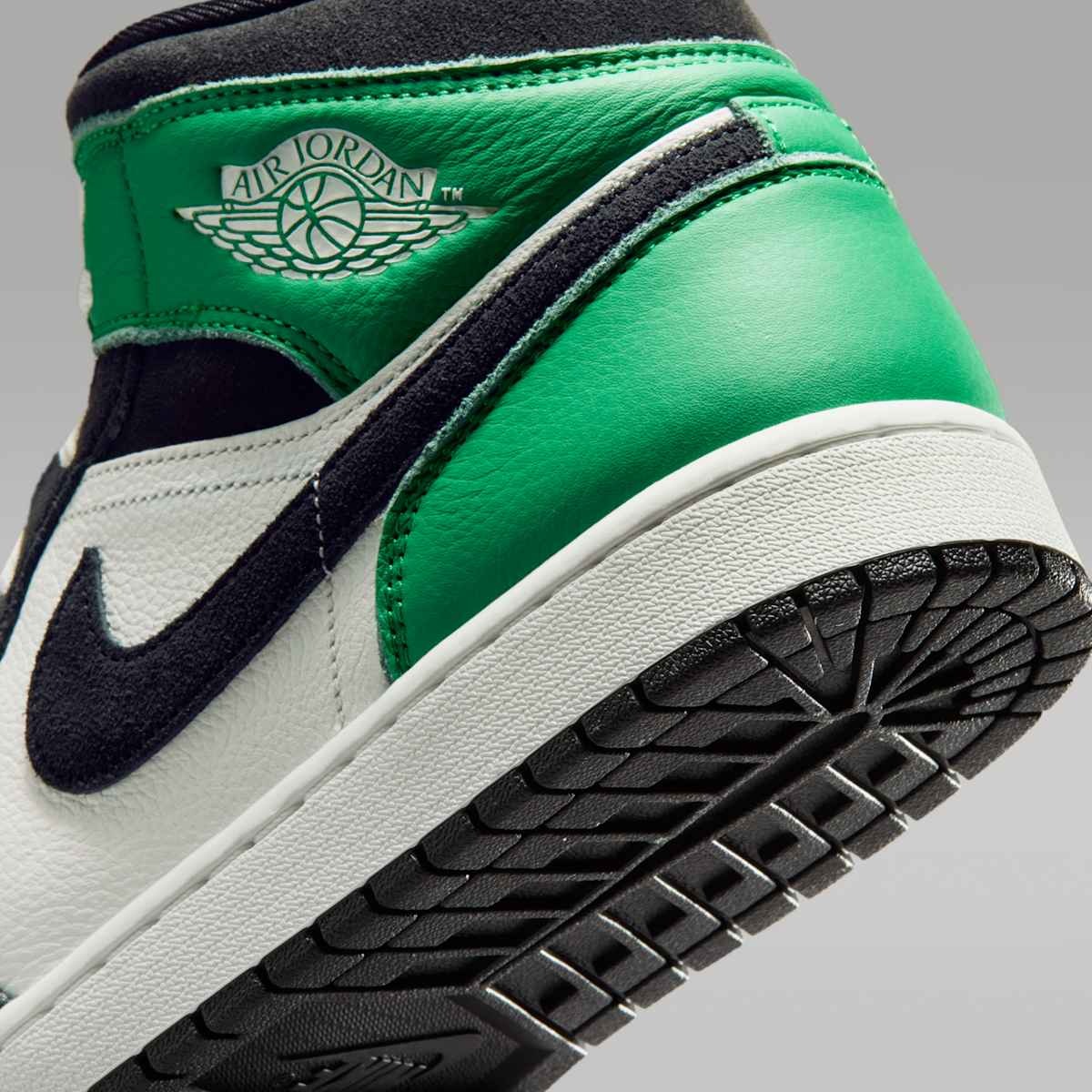 Кросівки Air Jordan 1 Mid SE II9812-100_image_8