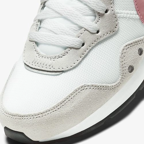 Жіночі кросівки NIKE Venture Runner CK2948-104_image_7