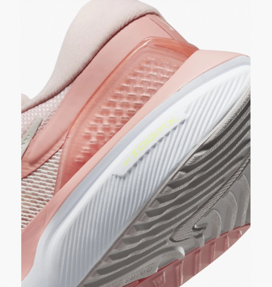 Кросівки жіночі Nike Air Zoom Vomero 16 DA7698-601_image_5