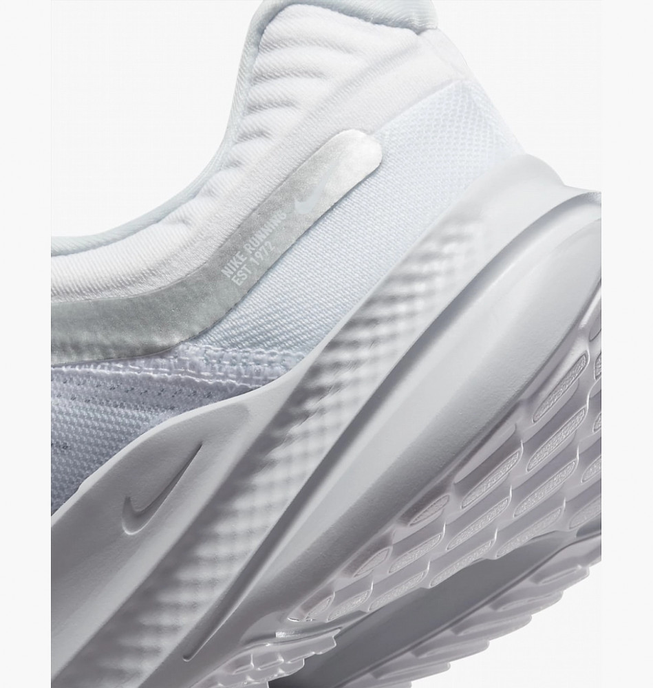 Женские кроссовки Nike Quest 5 DD9291-100_image_8