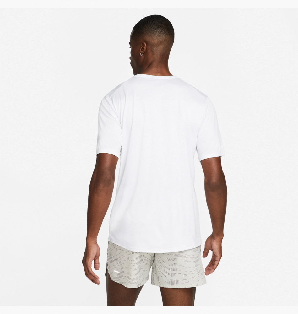 Футболка чоловіча Nike Dri-FIT UV Run Division Miler DM4811-100_image_2