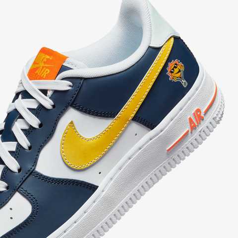 Кросівки Nike Air Force 1 Low LV8 FN7239-410_image_4