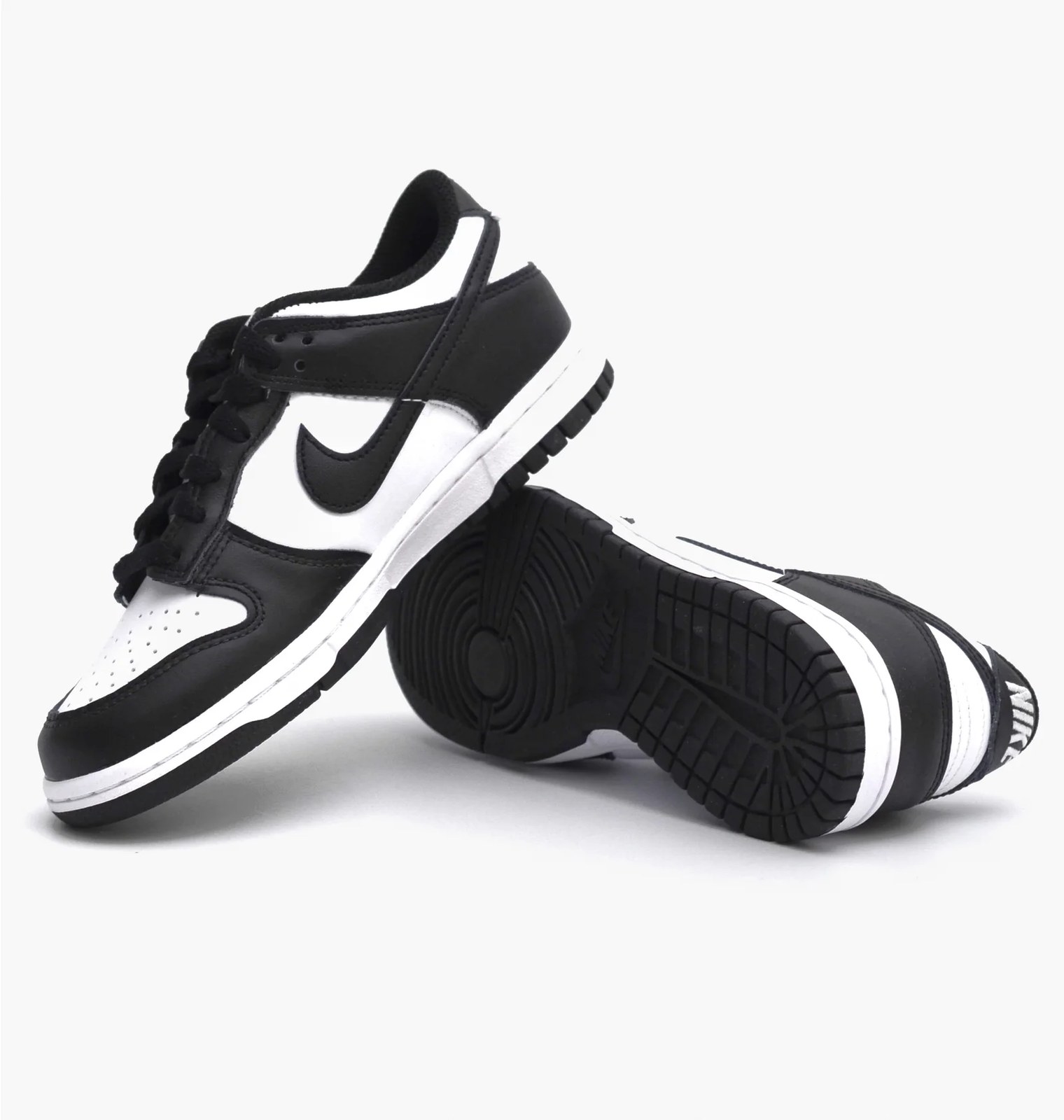 Женские кроссовки Nike Dunk Low Retro White/Black CW1590-100_image_2