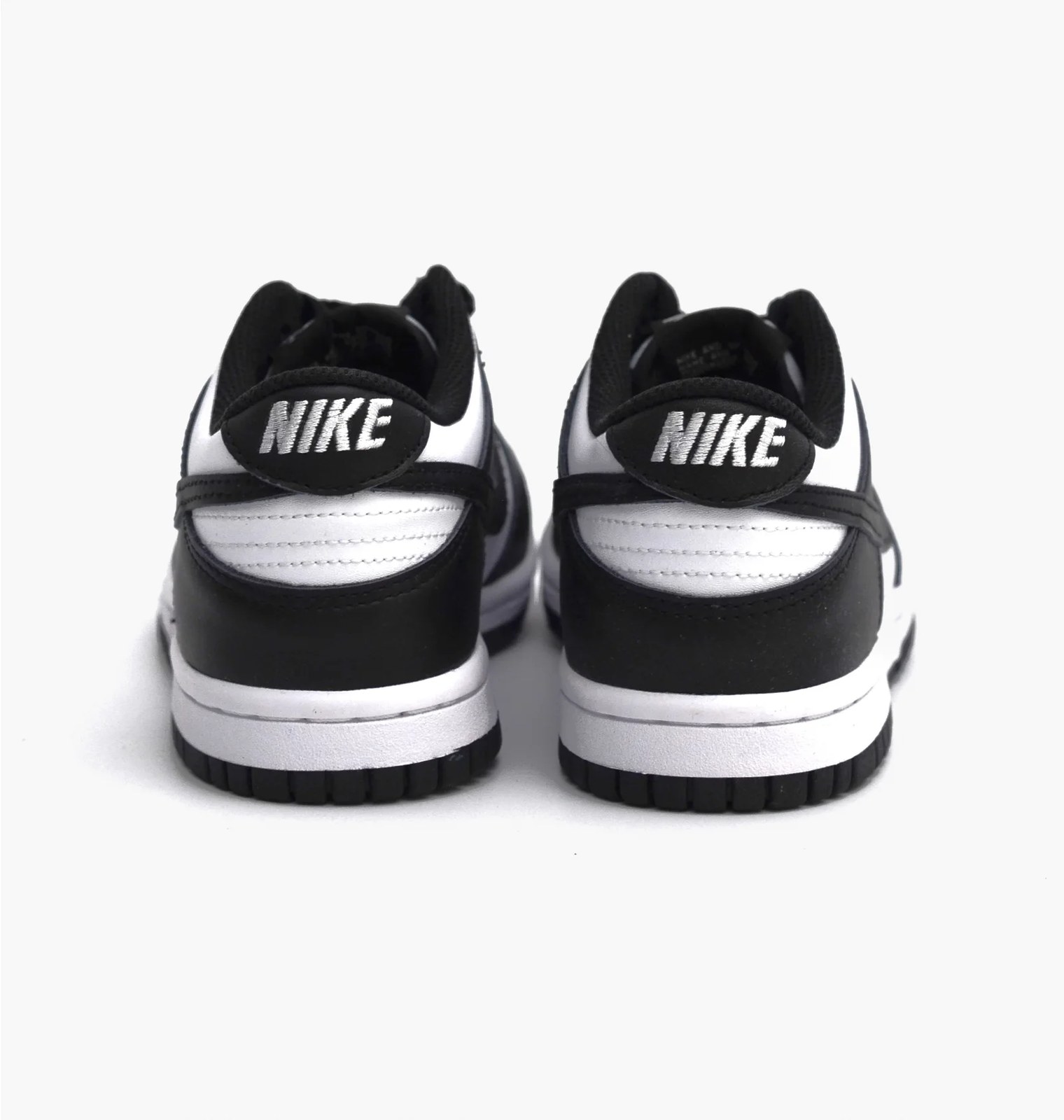 Женские кроссовки Nike Dunk Low Retro White/Black CW1590-100_image_5