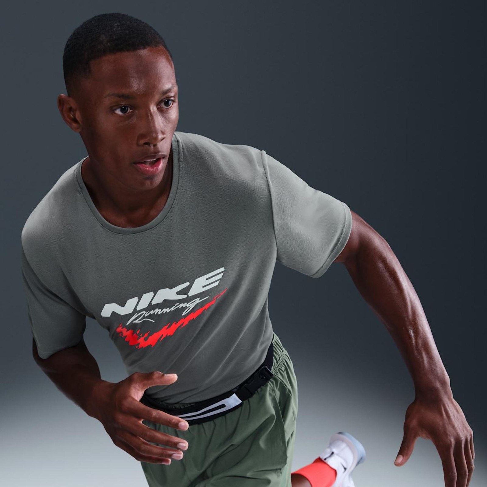 Мужская футболка Nike Dri-FIT Uv Run Energy Miler Ss HV2135-084_image_4