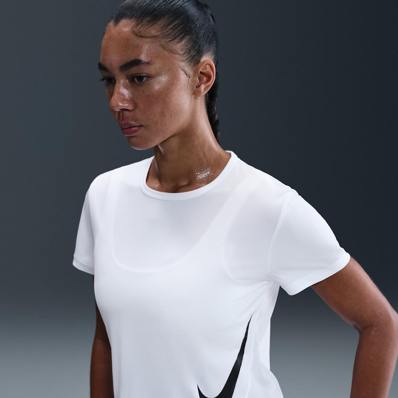 Женская футболка Nike W Nk Tempo Swsh Hbr Df Ss Top HV2772-100_image_2