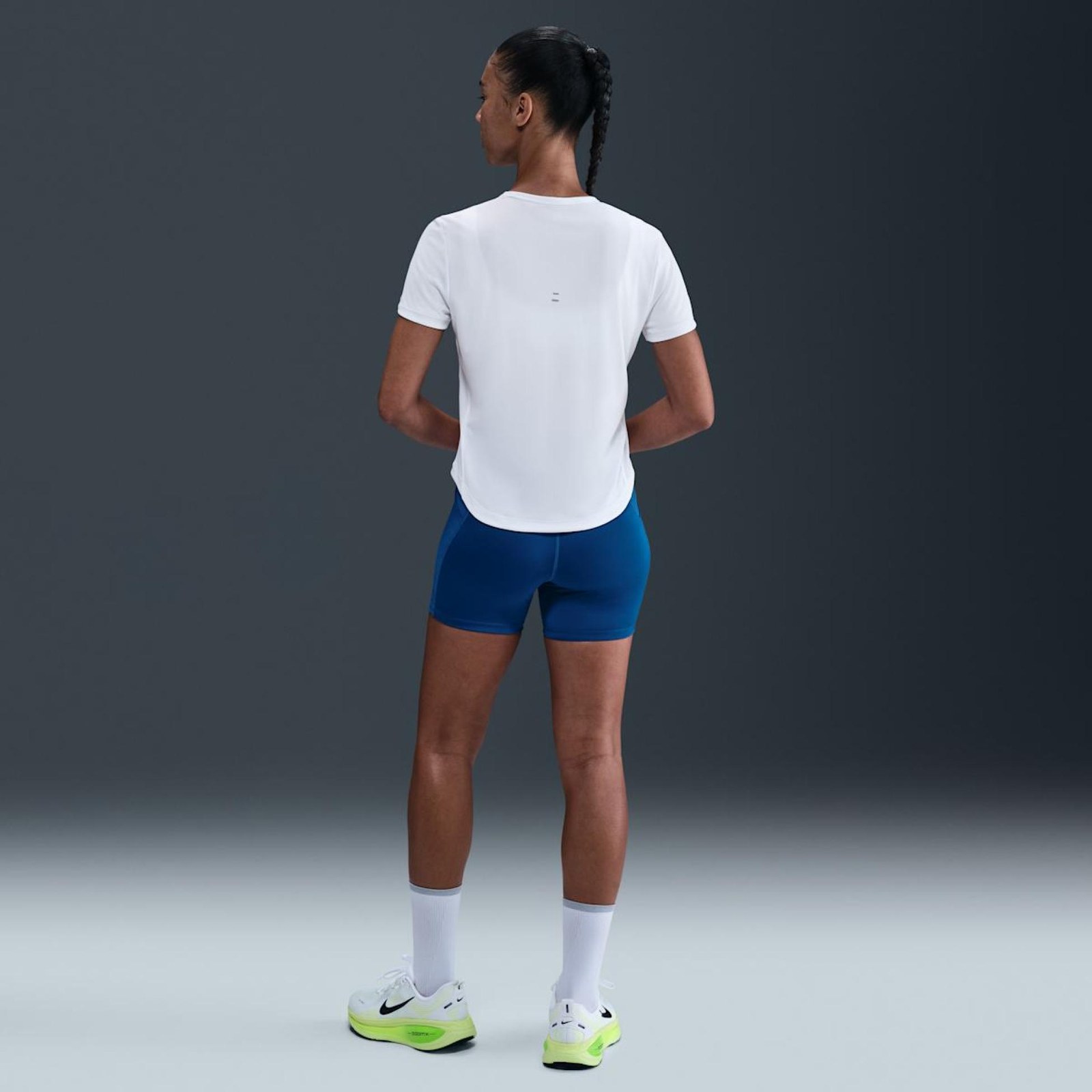 Женская футболка Nike W Nk Tempo Swsh Hbr Df Ss Top HV2772-100_image_6